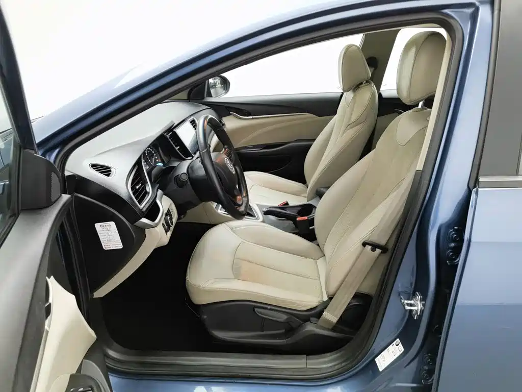 Buick Excelle — миниатюра 10