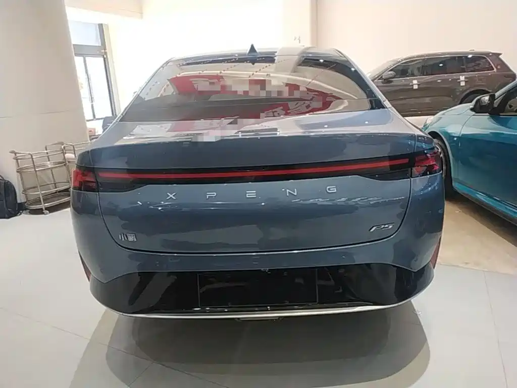 XPeng P5 — миниатюра 6