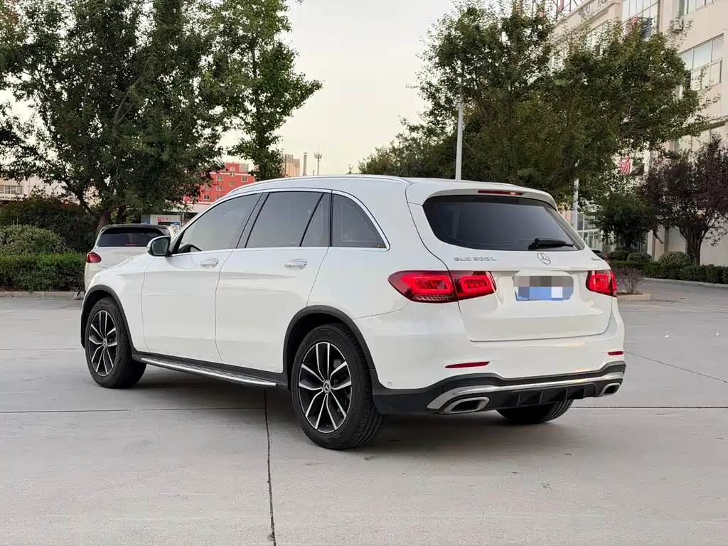 Mercedes-Benz GLC — миниатюра 3
