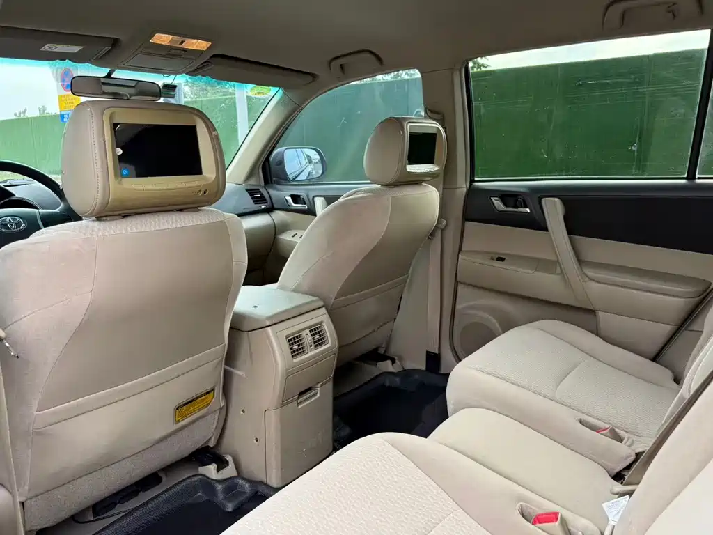 Toyota Highlander — миниатюра 10