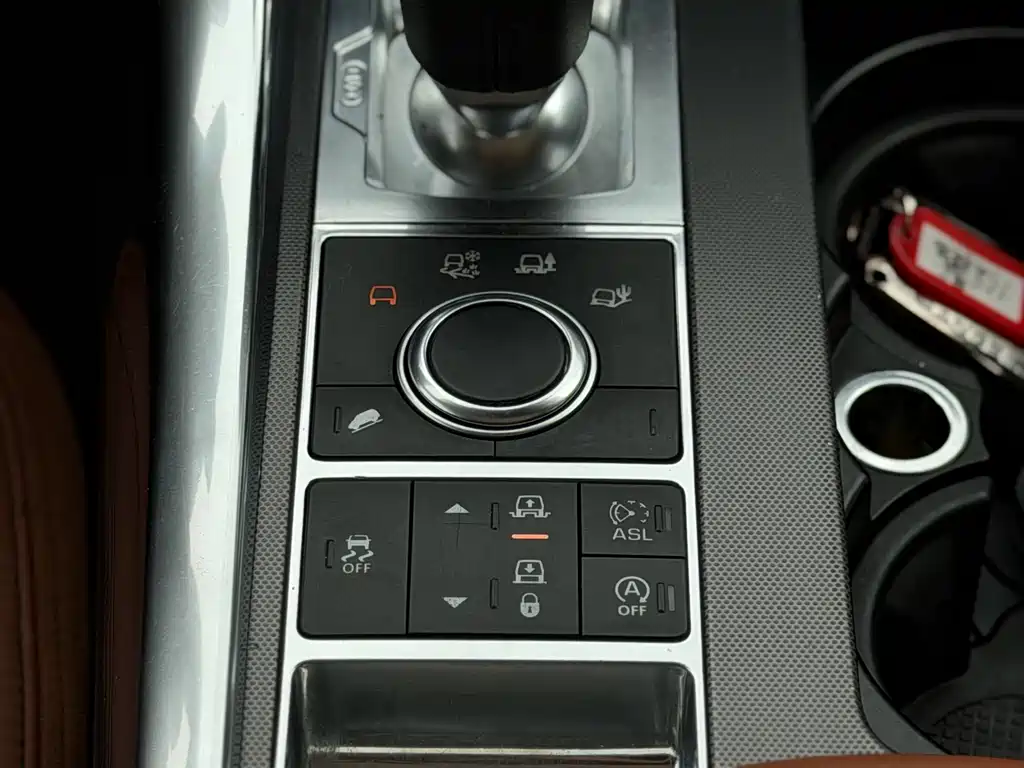 Land Rover Sport — миниатюра 17