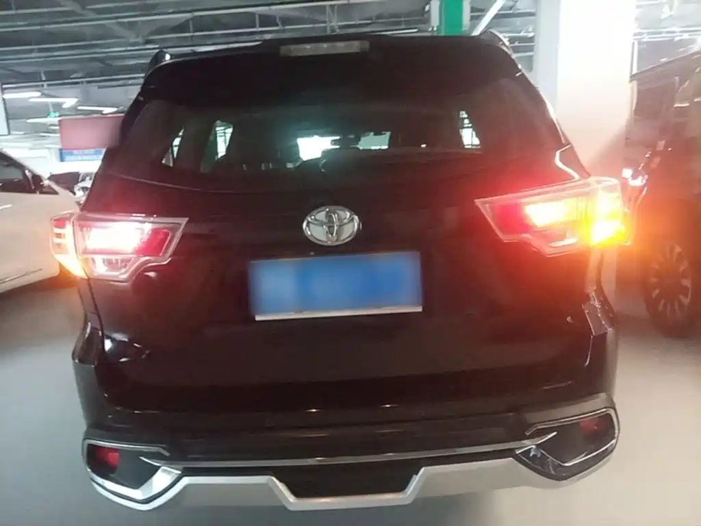 Toyota Highlander — миниатюра 6
