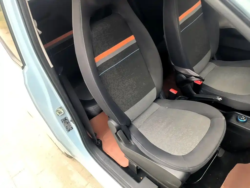 Wuling MINIEV — миниатюра 25