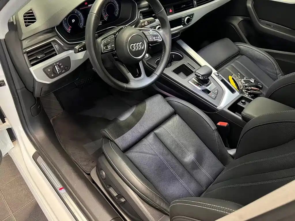 Audi A4L 2020 40 TFSI Luxury