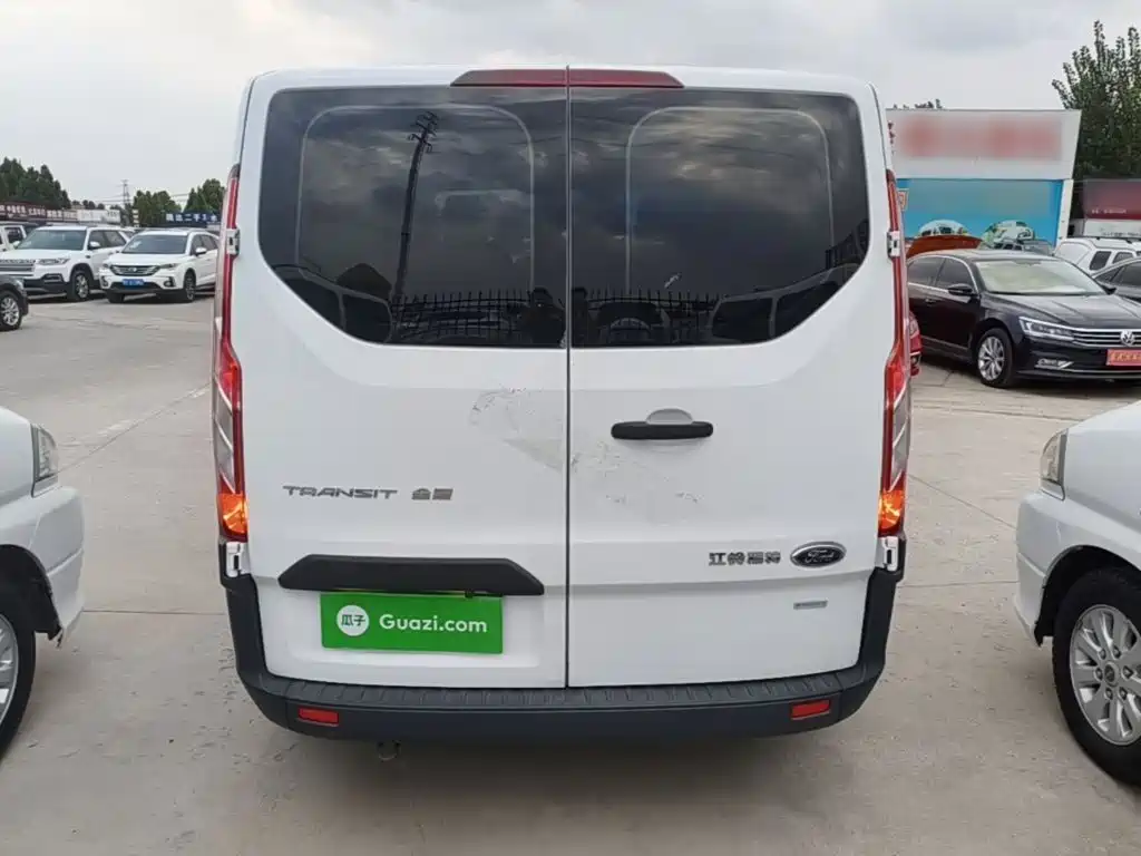 Ford Transit — миниатюра 6