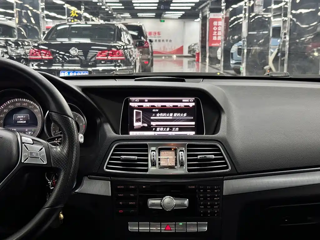 Mercedes-Benz E-Class (Import) — миниатюра 17