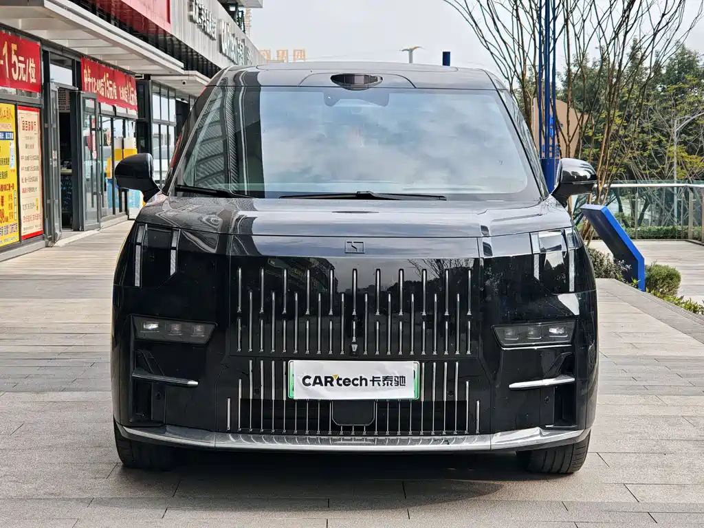 Zeekr 009 2024 мест 108kWh