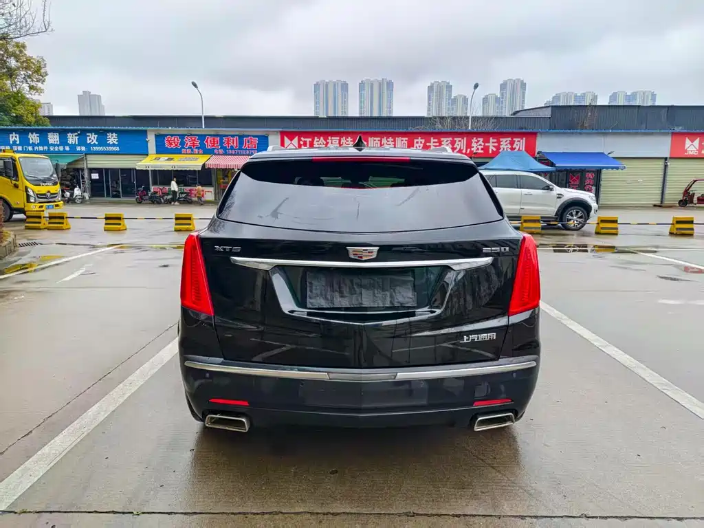 CADILLAC XT5