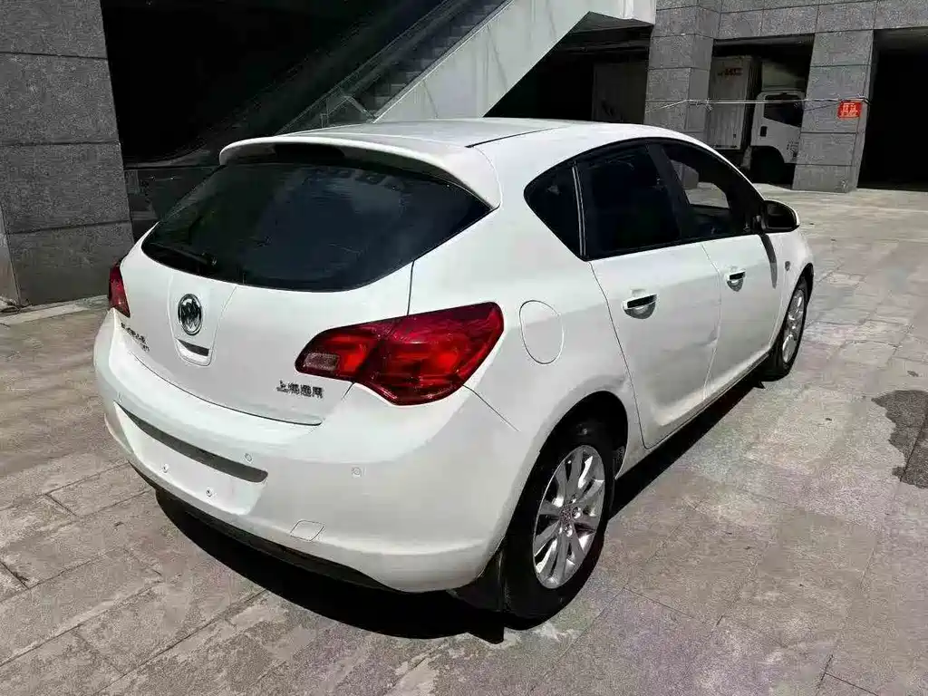 Buick Excelle — миниатюра 7