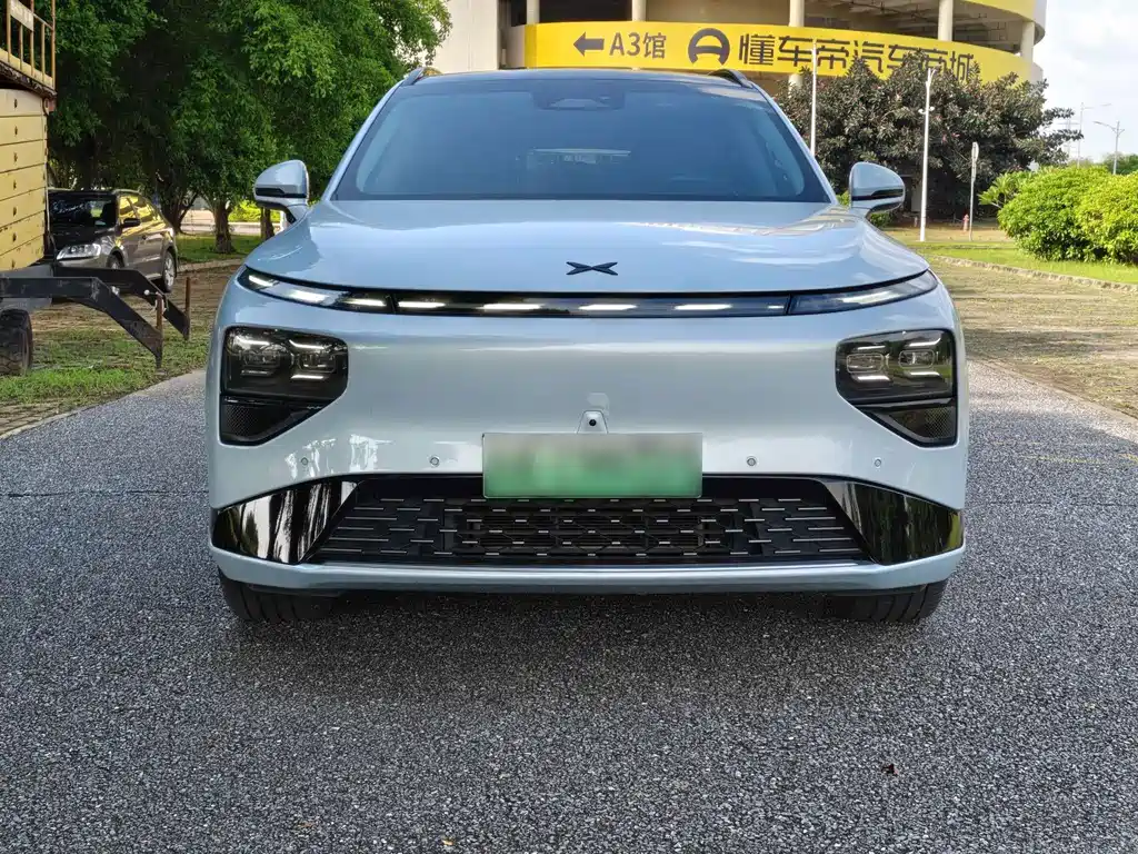 XPeng G9 — миниатюра 3
