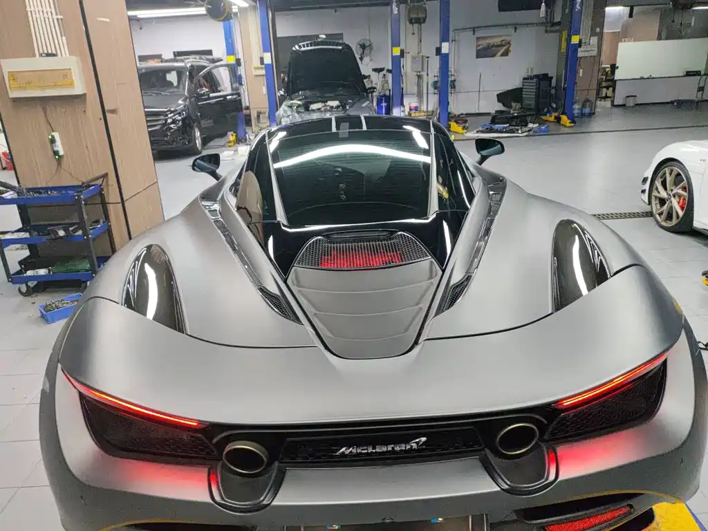 McLaren 720S — миниатюра 7