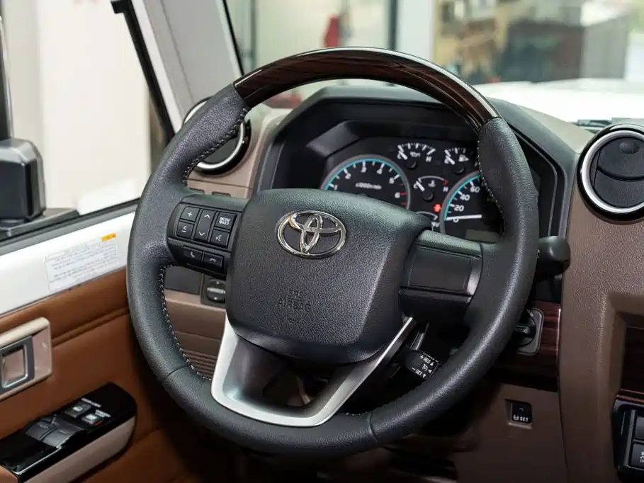 Toyota Land Cruiser — миниатюра 11