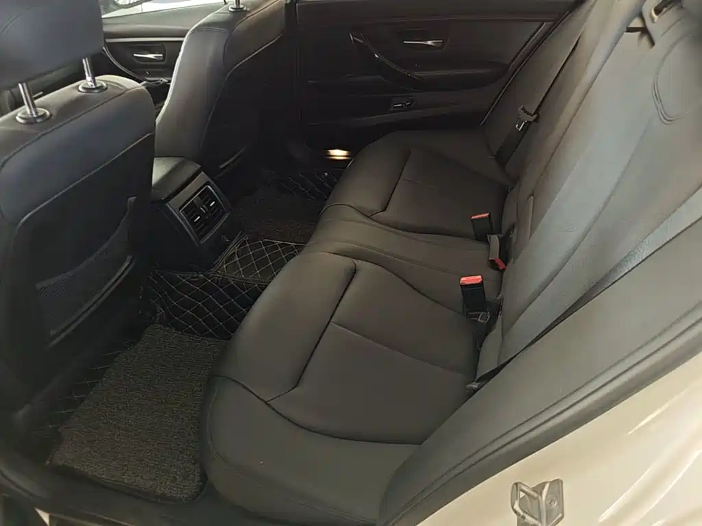 BMW 3 Series — миниатюра 17