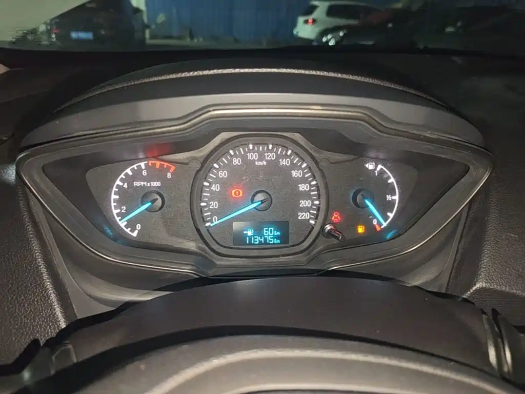 Ford Escort — миниатюра 12