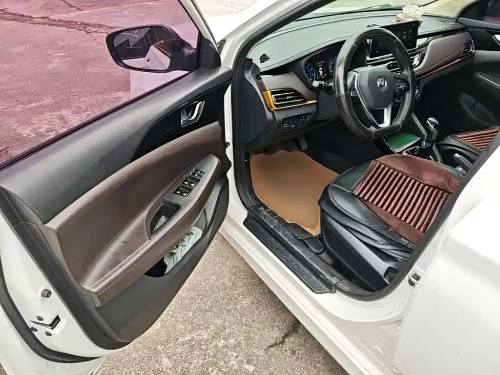 Changan Eado DT — миниатюра 16