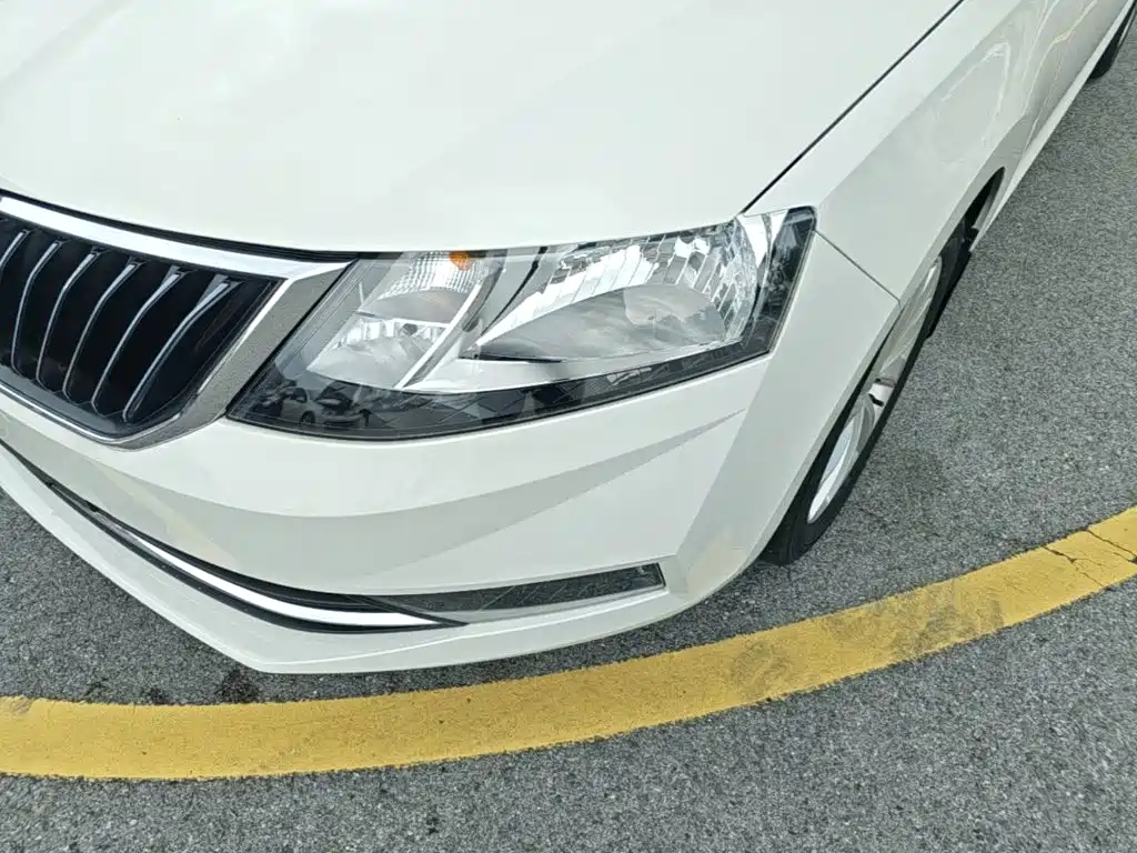 Skoda Rapid — миниатюра 24