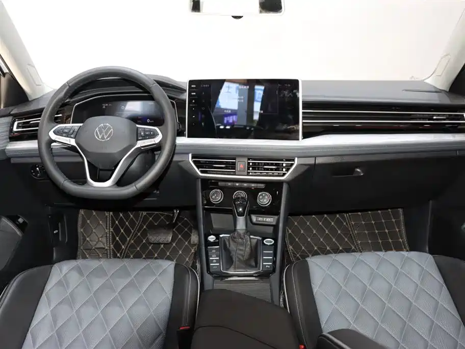 Volkswagen Sagitar 2025 300TSI DSG
