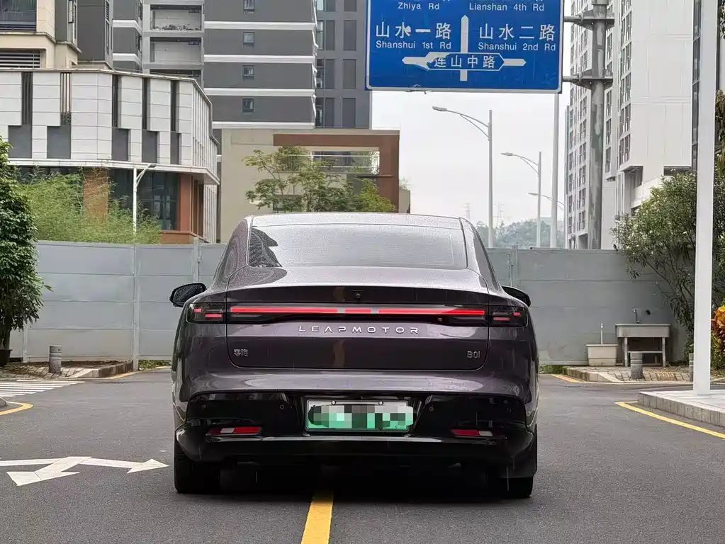 Leapmotor Ноль один. — миниатюра 10