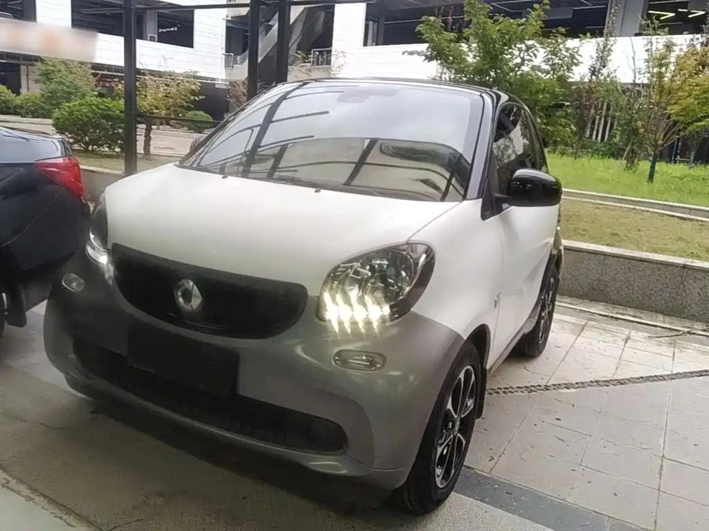 smart Smart Fortwo — миниатюра 2