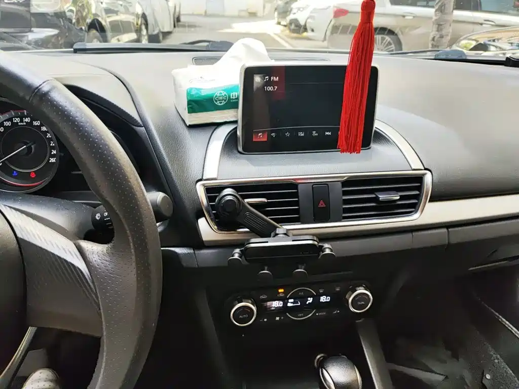 Mazda 3 Axela — миниатюра 14