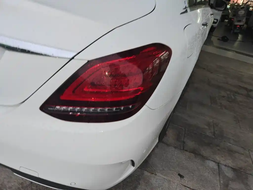 Mercedes-Benz C-Class — миниатюра 8