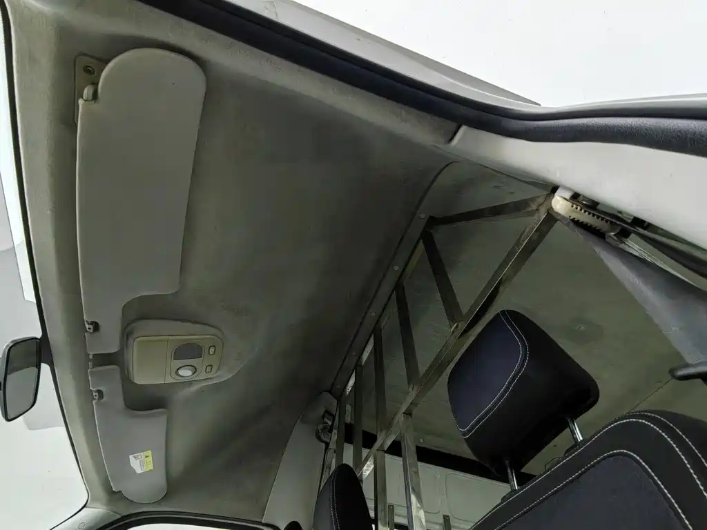 IVECO Ousheng — миниатюра 14