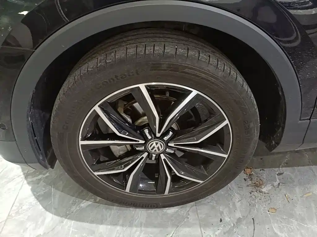 Volkswagen Tiguan L — миниатюра 23