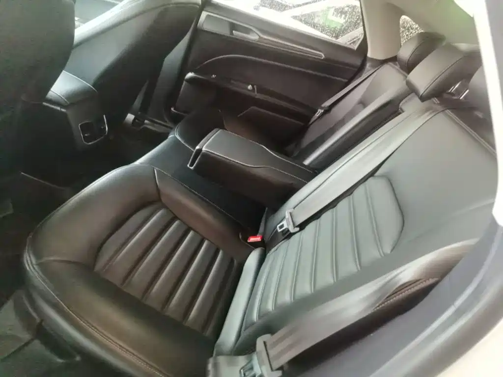 Ford Mondeo — миниатюра 17