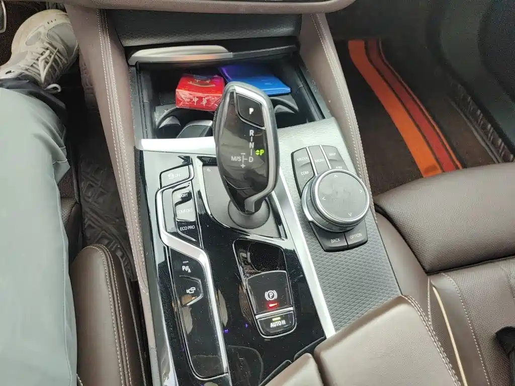 BMW 5 Series (Import) — миниатюра 7