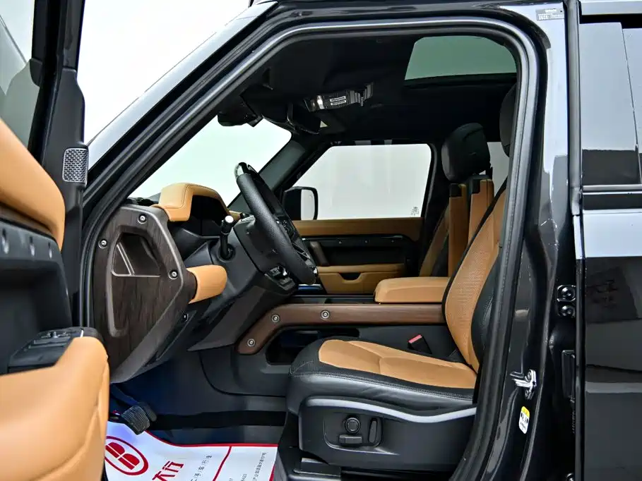 Land Rover Defender — миниатюра 13