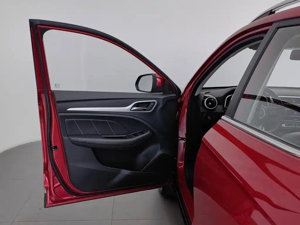 MG ZS — миниатюра 8