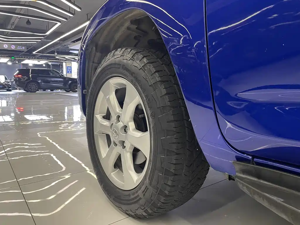 Toyota RAV4 — миниатюра 36