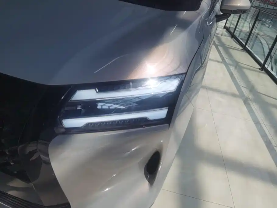 Wuling Звездный свет 730 Новая энергия — миниатюра 5