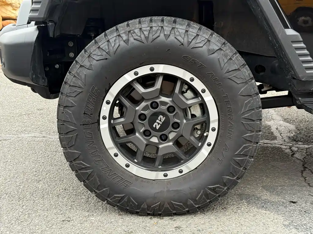 212 T01 2025 2.0T