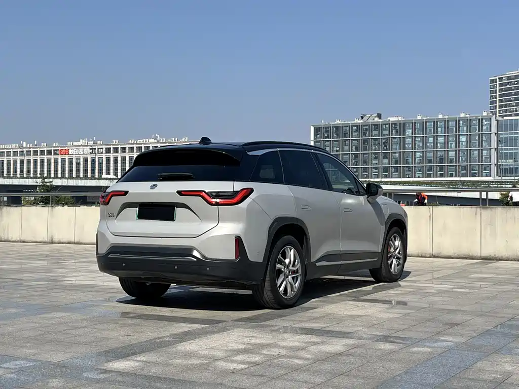 NIO ES6 — миниатюра 15