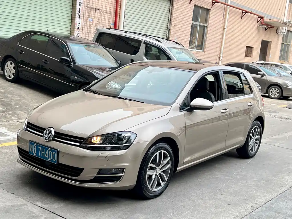 Купить Volkswagen Golf