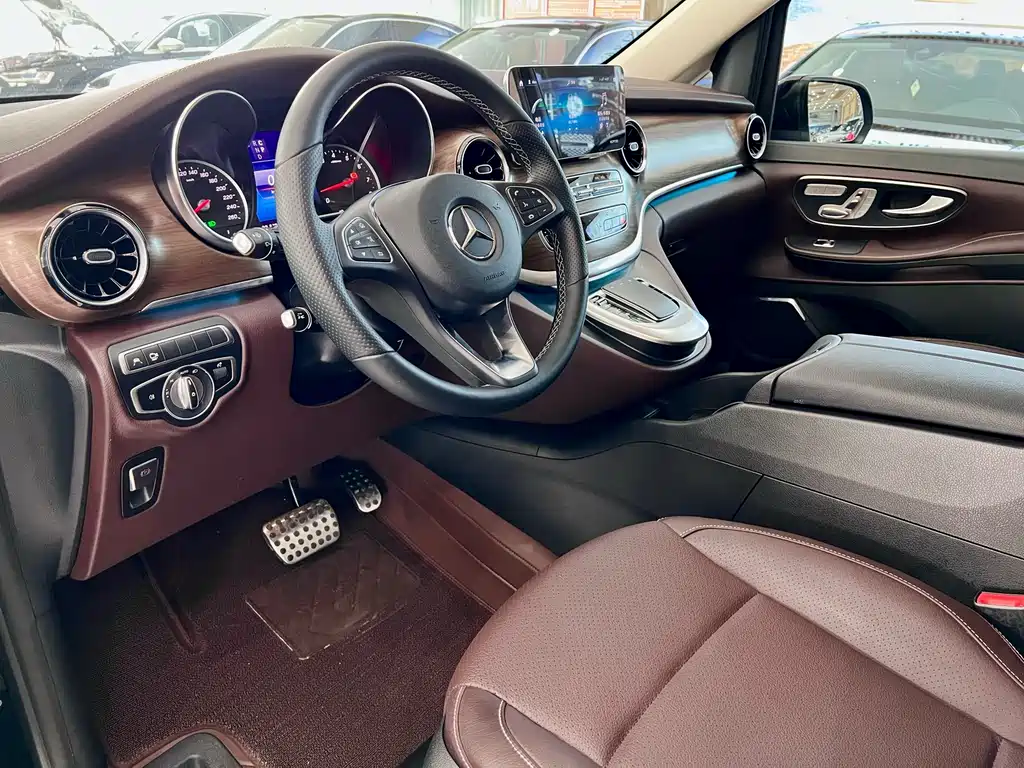 Mercedes-Benz V-Class V 2021 V 260 L Luxury
