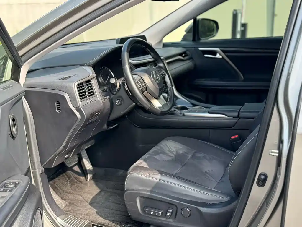 Lexus RX — миниатюра 4