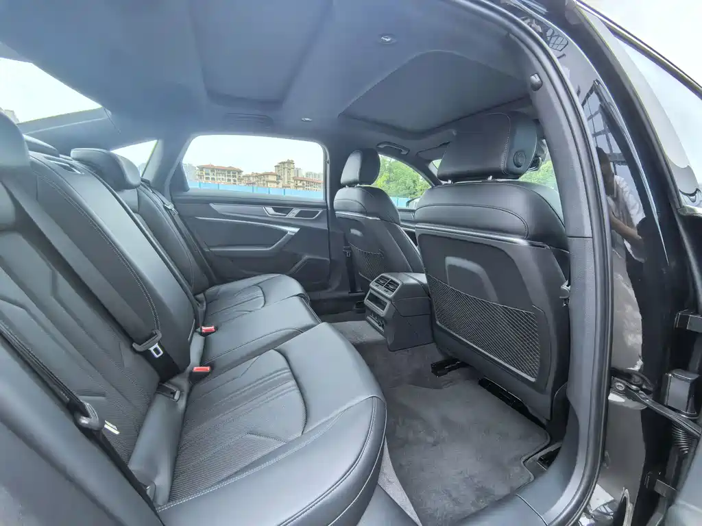 Audi A6L — миниатюра 8
