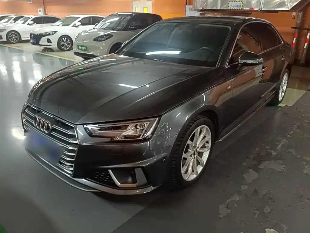 Audi A4L 2020