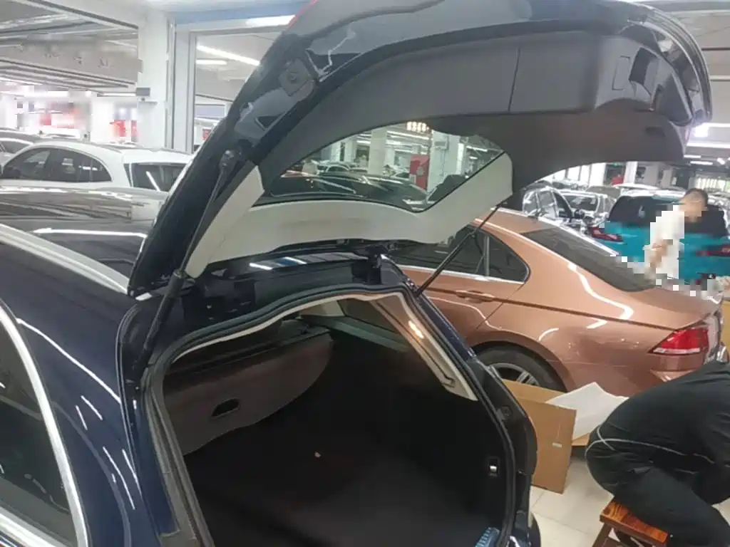Mercedes-Benz C-Class (Import) — миниатюра 19
