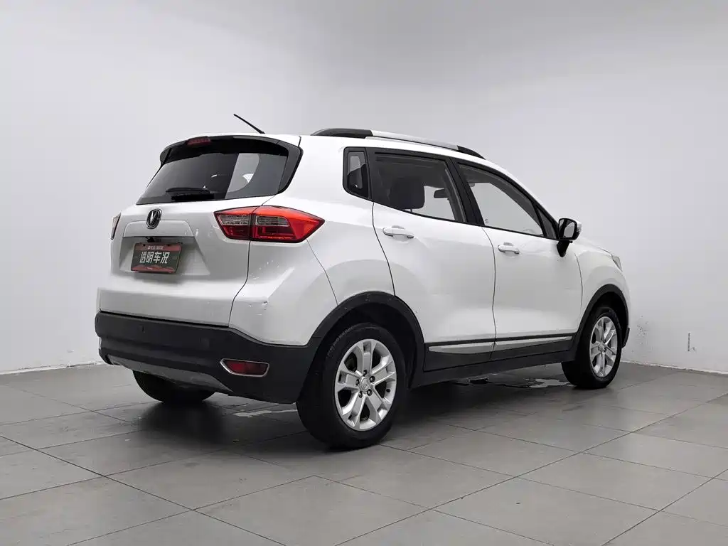 Changan CS15 — миниатюра 2
