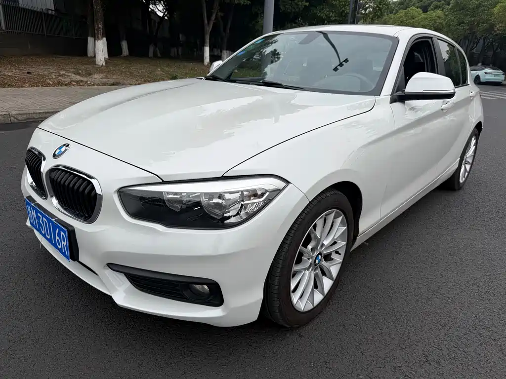 BMW 1 Series (Import) 2016