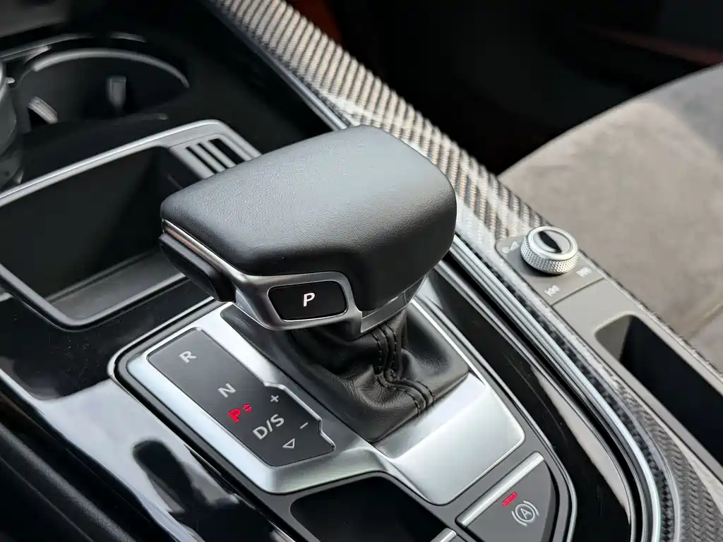 Audi A4L — миниатюра 10