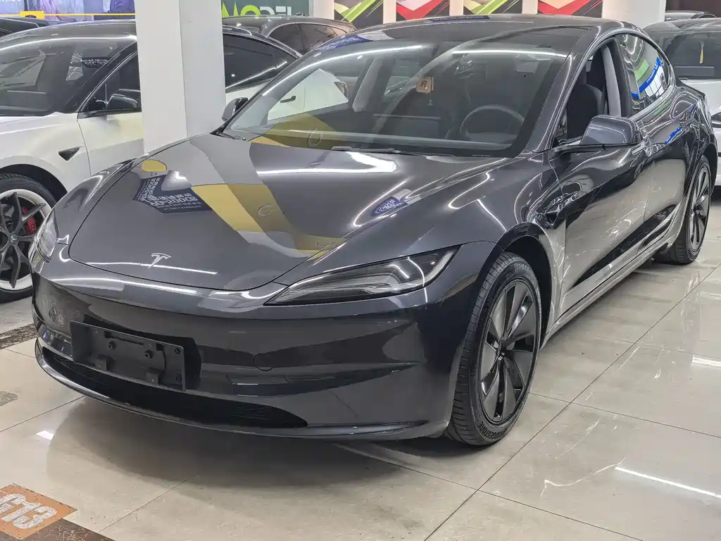 Tesla Model 3 2025