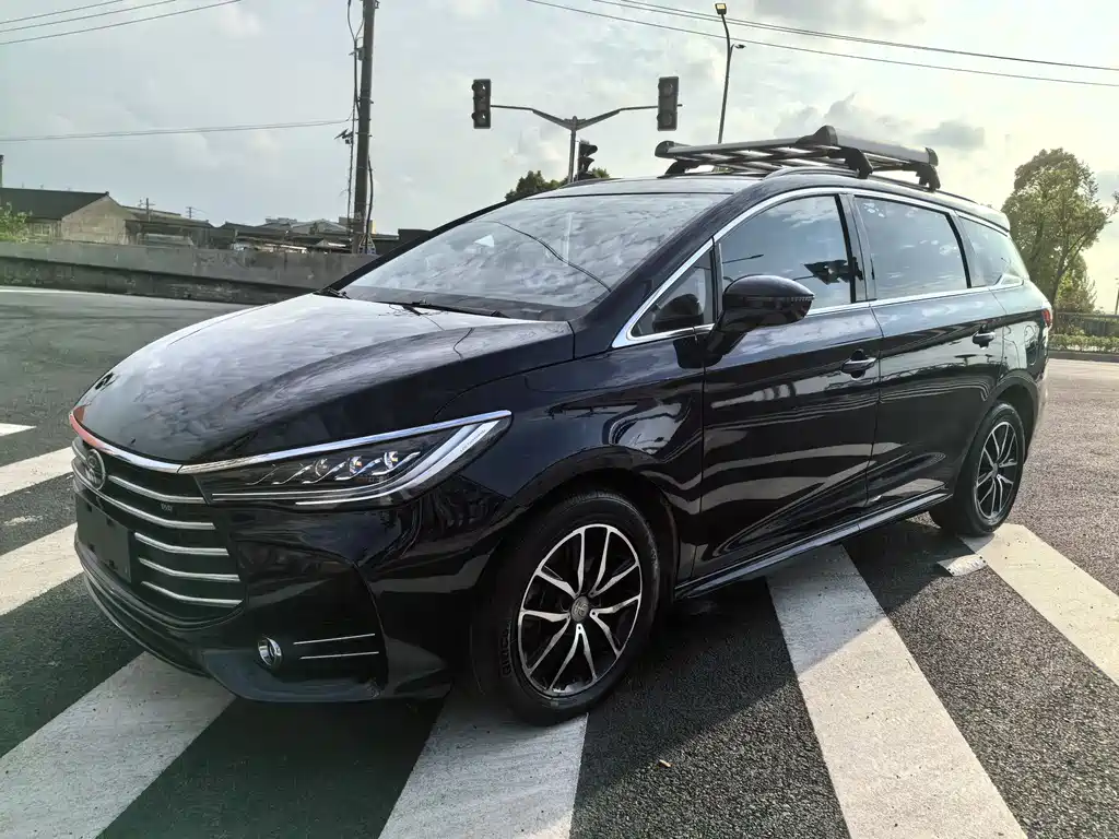 BYD SONG MAX