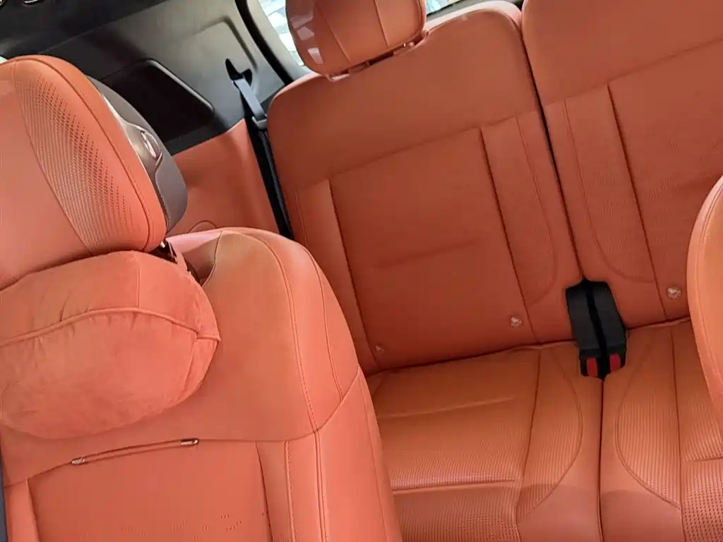 Lynk & Co 900 2025 1.5T Ultra 6 мест