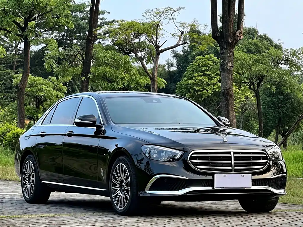 Mercedes-Benz E-Class — миниатюра 3