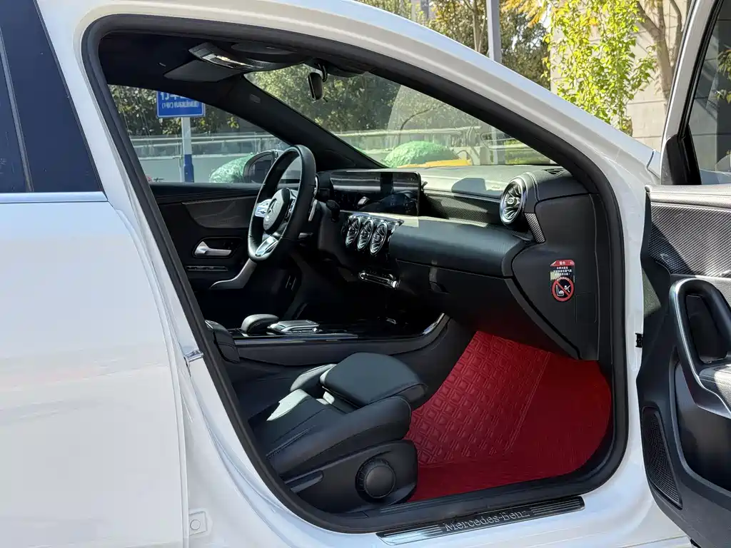 MERCEDES-BENZ A CLASS