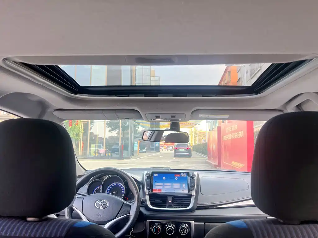 Toyota Yaris L — миниатюра 12